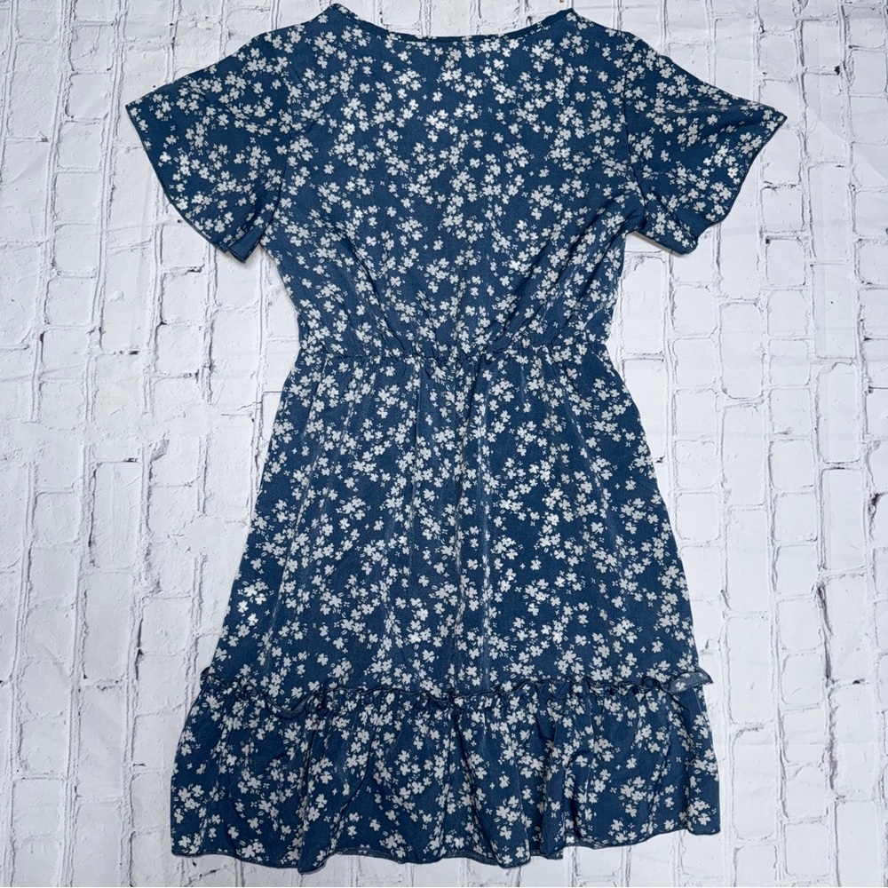 SHEIN Blue and white floral mini dress - Picture 3 of 4